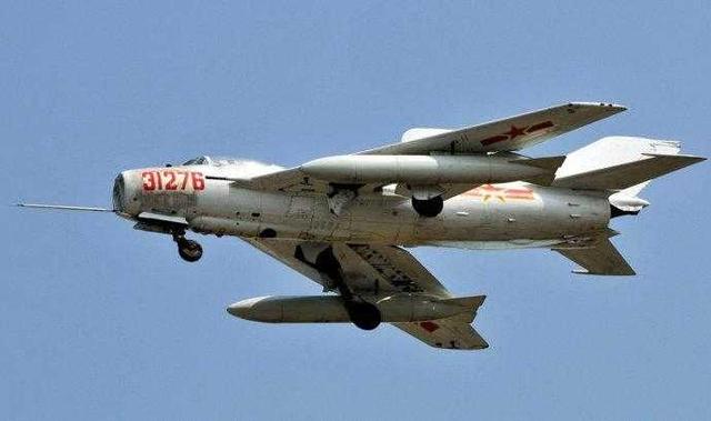 殲6戰(zhàn)斗機(jī)高清圖片，歷史、技術(shù)特點(diǎn)與現(xiàn)代價(jià)值，殲6戰(zhàn)斗機(jī)，歷史、技術(shù)特點(diǎn)與現(xiàn)代價(jià)值的高清圖片展現(xiàn)