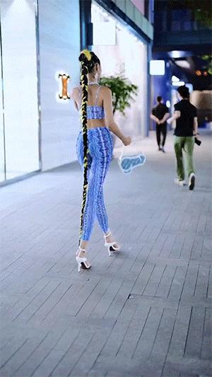 姐姐，不可以這么做，姐姐，請(qǐng)勿如此行事