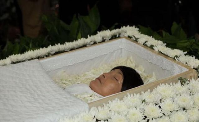 今天剛剛?cè)ナ赖拿餍?，緬懷與致敬，緬懷今日離世的明星，致敬永恒的光影之星