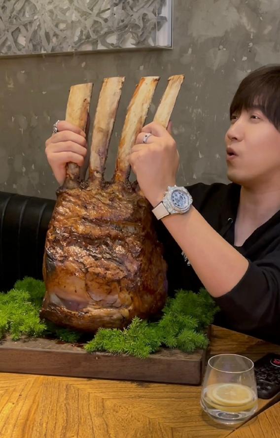 白冰個(gè)人資料簡(jiǎn)歷——揭開(kāi)明星的神秘面紗，白冰個(gè)人資料揭秘，揭開(kāi)明星的神秘面紗