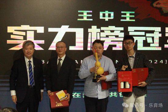 王中王一肖石占，探尋關(guān)鍵詞背后的故事與奧秘，關(guān)鍵詞背后的故事與奧秘探尋，王中王一肖石占揭秘