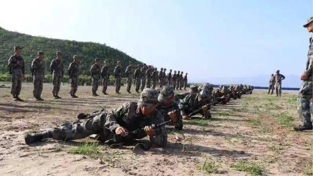 國(guó)防生的未來(lái)職業(yè)路徑，他們最后都干嘛了？，國(guó)防生的職業(yè)路徑探索，他們的未來(lái)去向何方？