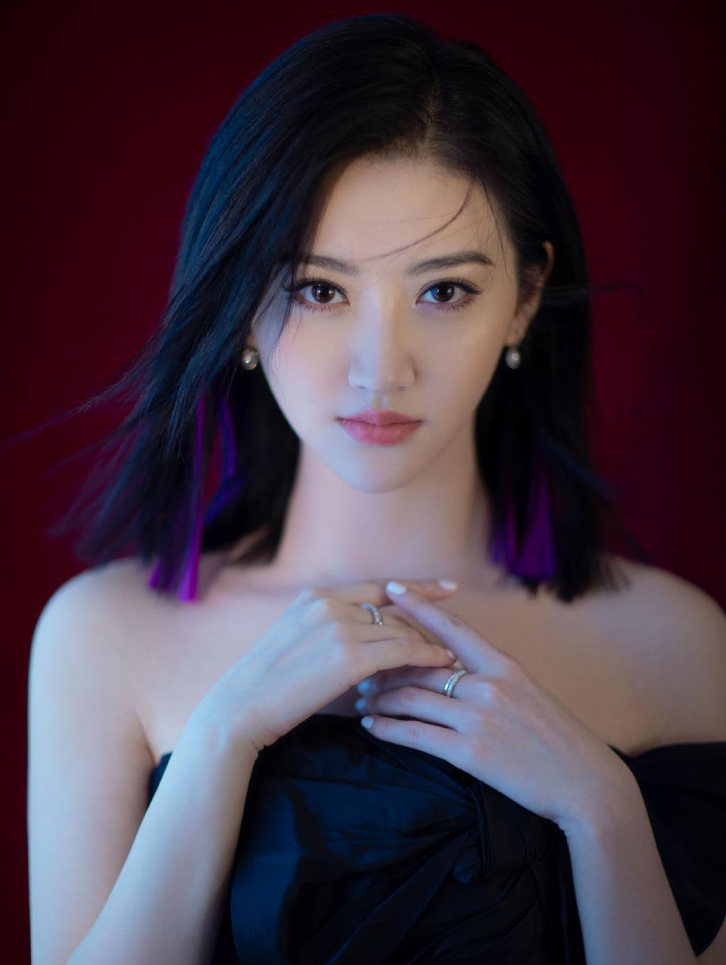 景甜資料及個(gè)人資料介紹，景甜個(gè)人資料介紹及簡(jiǎn)介