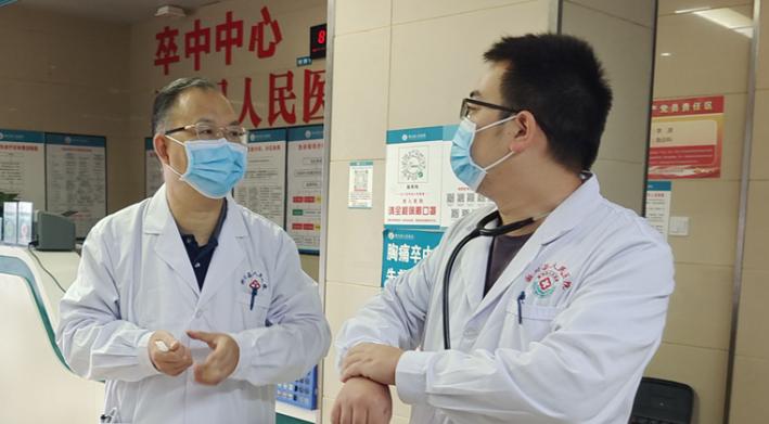 月經(jīng)不走一直流血是怎么回事？解讀異常陰道出血的背后原因，解讀異常陰道出血的背后原因，月經(jīng)不走一直流血怎么辦？