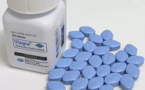 一粒硬三天壯陽藥效果如何？全面解析其功效與潛在風(fēng)險，全面解析一粒硬三天壯陽藥，功效與潛在風(fēng)險探討