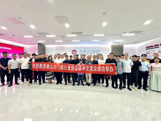 奧門(mén)王中王一肖一特一中，揭秘背后的秘密，揭秘澳門(mén)王中王背后的秘密，生肖與特碼真相探索