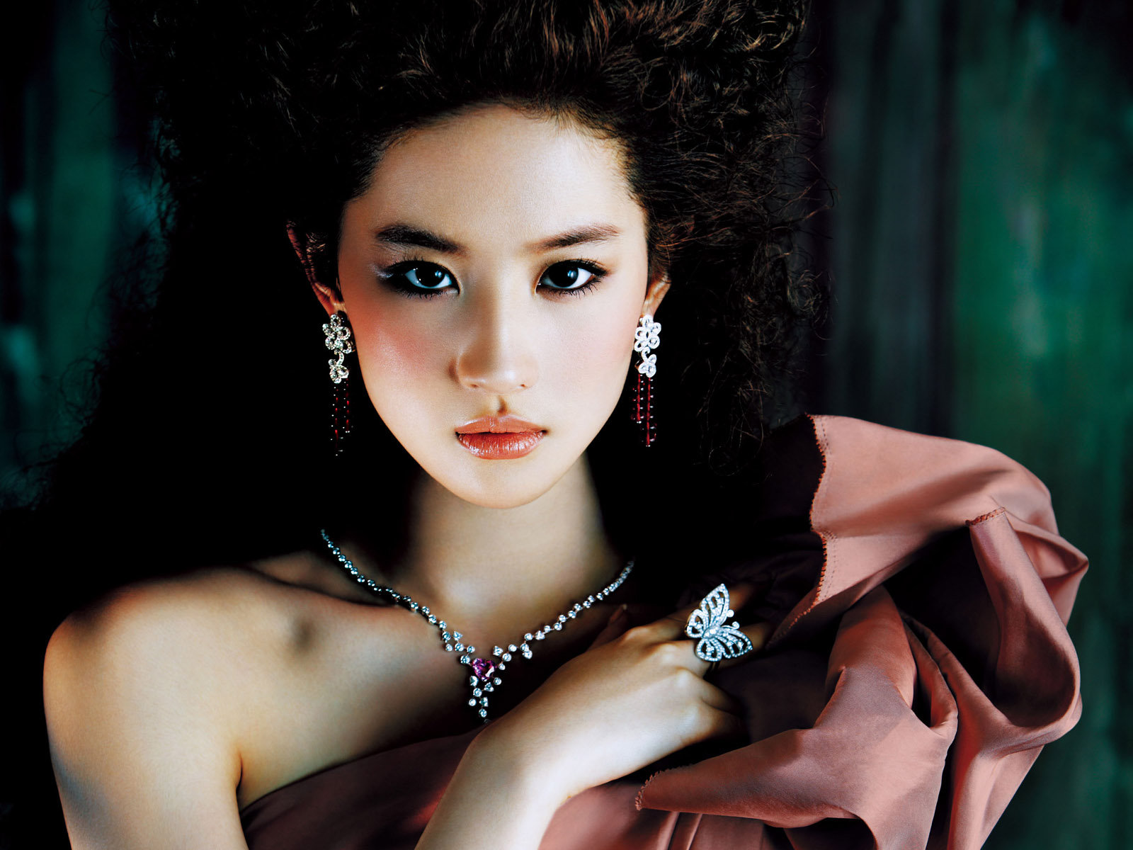 揭秘劉亦菲原名背后的故事，揭秘劉亦菲原名背后的故事與真相