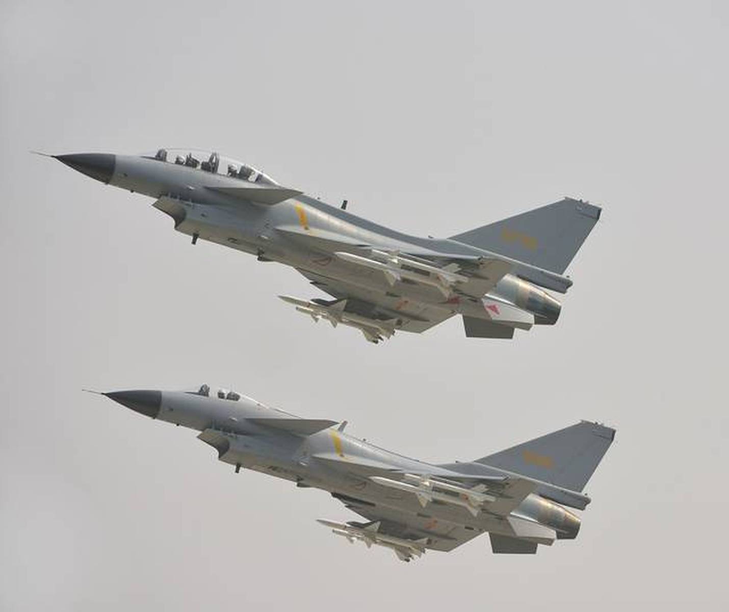 全球最丑戰(zhàn)斗機殲-10，深度解析與探討，深度解析與探討，全球最丑戰(zhàn)斗機殲-10的優(yōu)劣與挑戰(zhàn)