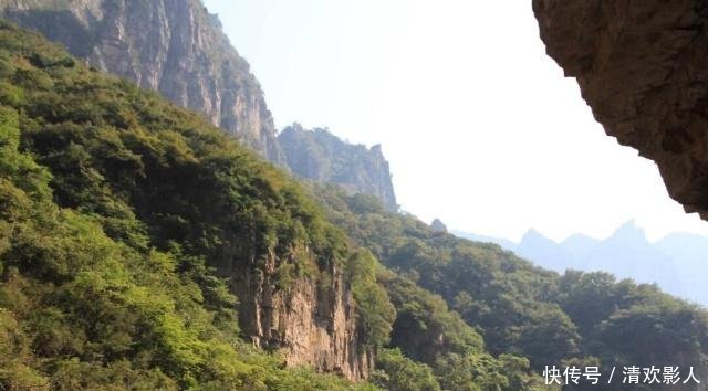 云臺山風(fēng)景區(qū)介紹，自然之美盡收眼底，云臺山風(fēng)景區(qū)，自然之美的盡收眼底之旅