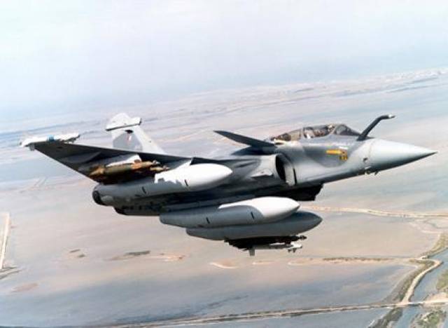 殲-10D已定型，深度解析新一代戰(zhàn)斗機性能與技術特點，殲-10D新一代戰(zhàn)斗機性能與技術特點深度解析