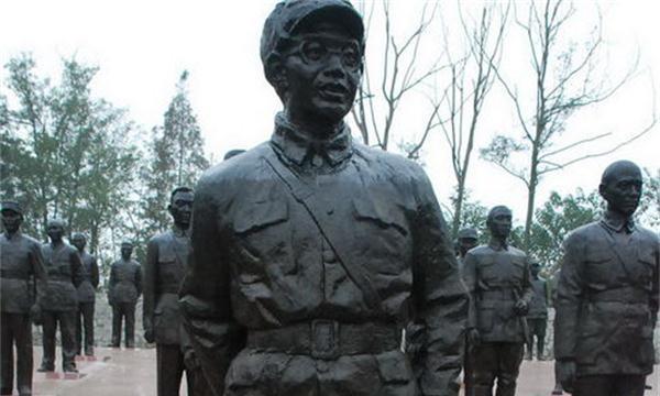 上將與正部級待遇，權(quán)力與地位的象征，上將權(quán)力與正部級待遇，地位與權(quán)力的象征