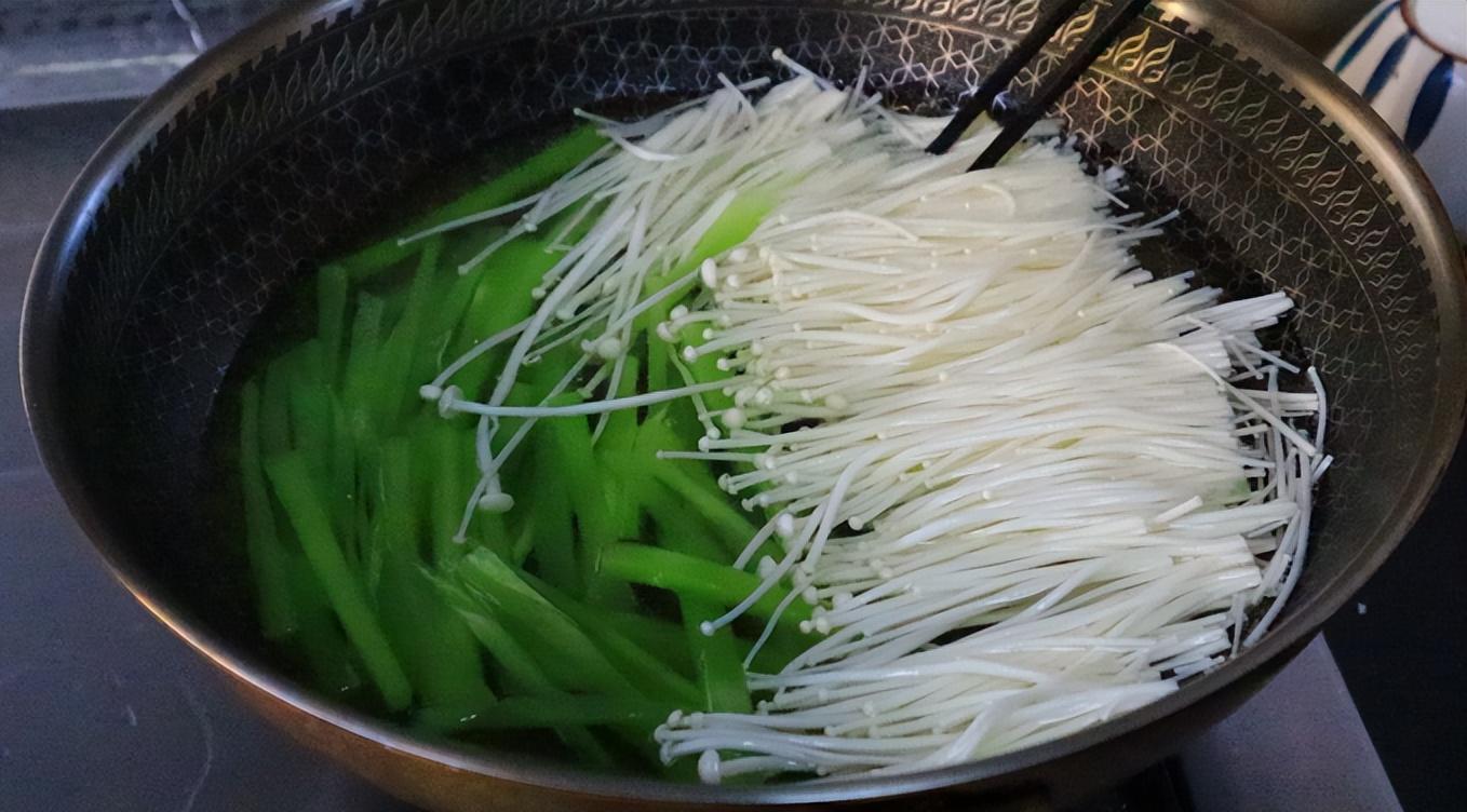 補(bǔ)鋅的食物有哪些，全面解析鋅元素?cái)z取的最佳來源，補(bǔ)鋅食物大全，最佳鋅元素?cái)z取來源全面解析