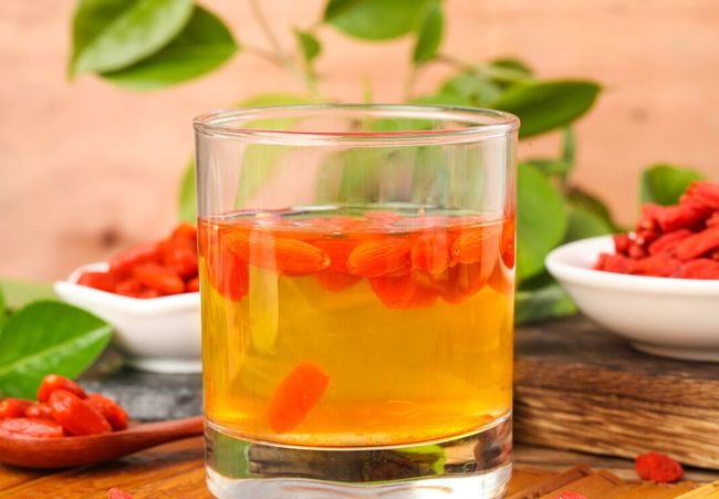 枸杞泡水喝有什么好處，枸杞泡水的好處，健康益處一覽