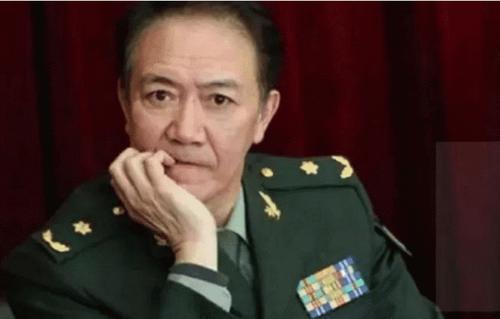 李幼斌個(gè)人資料軍銜詳解，李幼斌個(gè)人資料及軍銜詳解