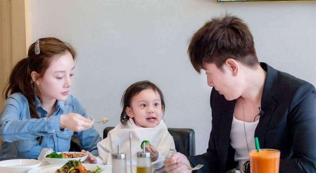 李小璐和萬萬個(gè)人資料，揭秘兩位明星的獨(dú)特魅力與成長歷程，李小璐與萬萬明星成長揭秘，獨(dú)特魅力與個(gè)人資料全解析