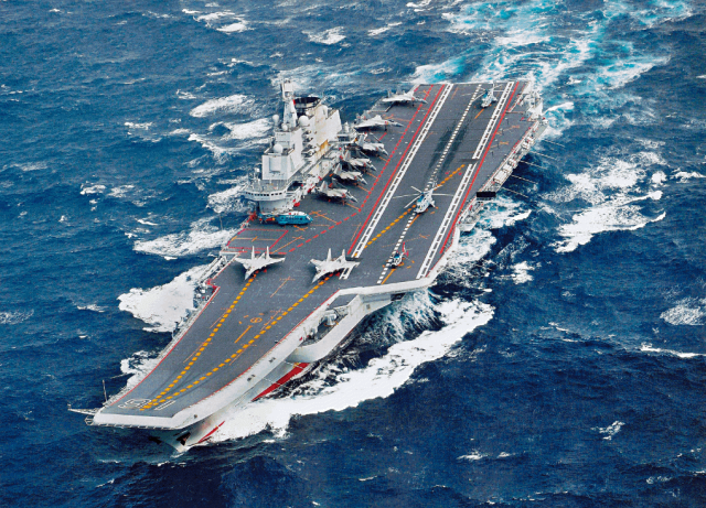 殲-35與遼寧艦，中國海軍航空力量的雙璧合璧，殲-35與遼寧艦，中國海軍航空力量的完美融合