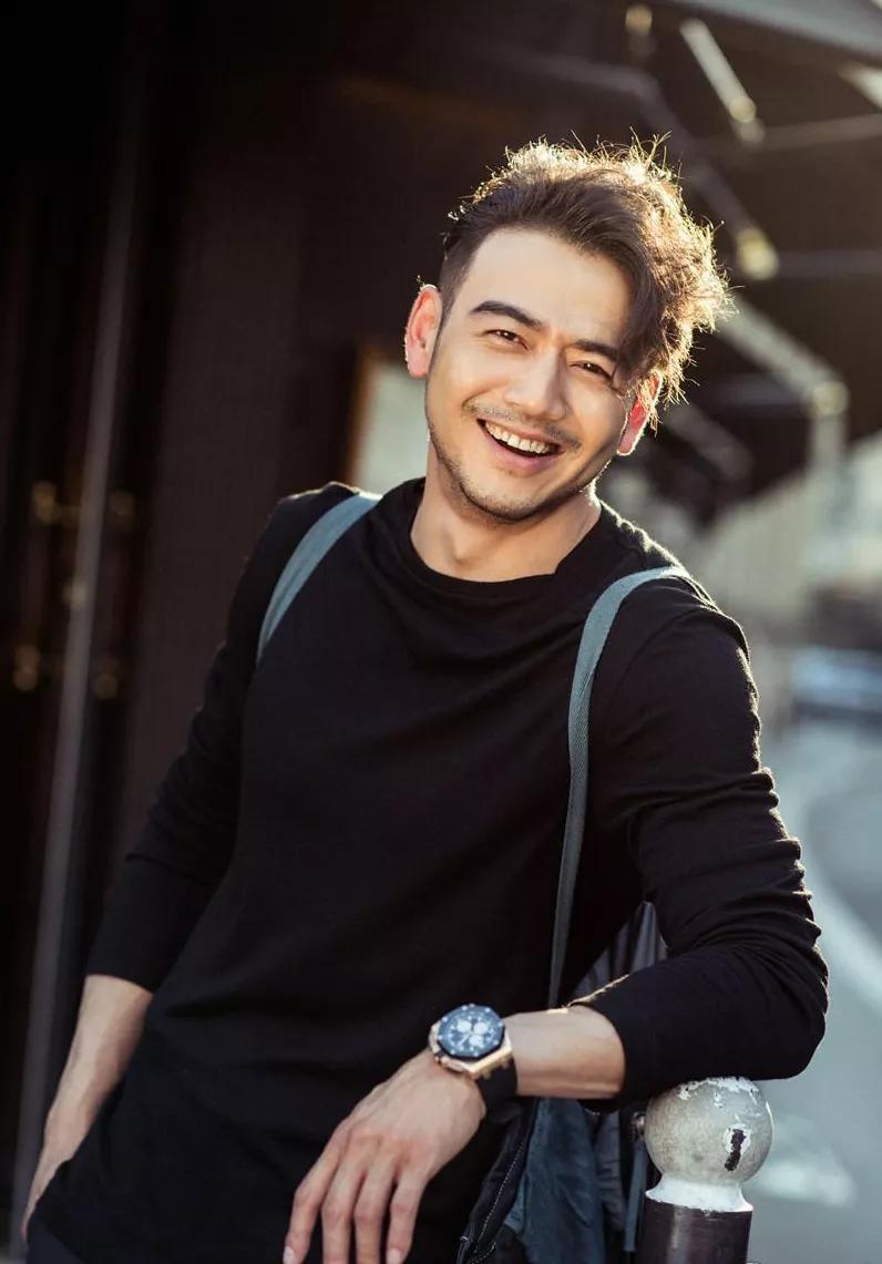 探索演員楊爍的魅力世界，照片背后的故事，揭秘演員楊爍的魅力世界，照片背后的故事探索