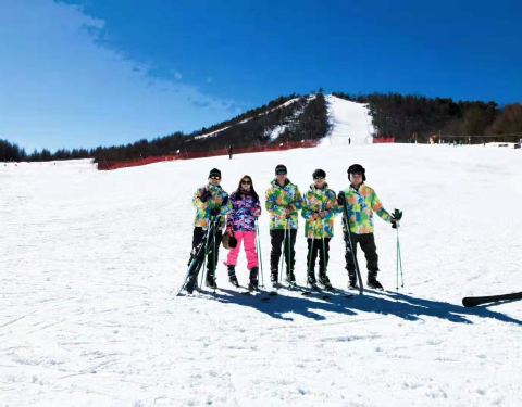 最新資訊，滑雪場(chǎng)門票價(jià)格大全，最新滑雪場(chǎng)門票價(jià)格概覽