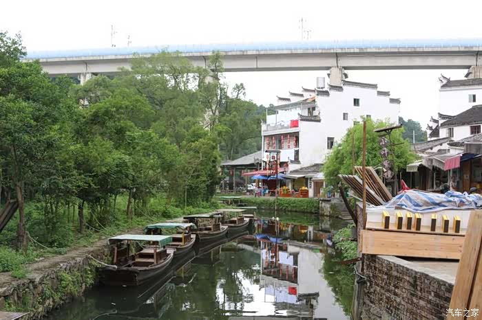 婺源古鎮(zhèn)，踏足千年古鎮(zhèn)，領(lǐng)略徽派建筑之美，婺源古鎮(zhèn)，千年徽派建筑之旅