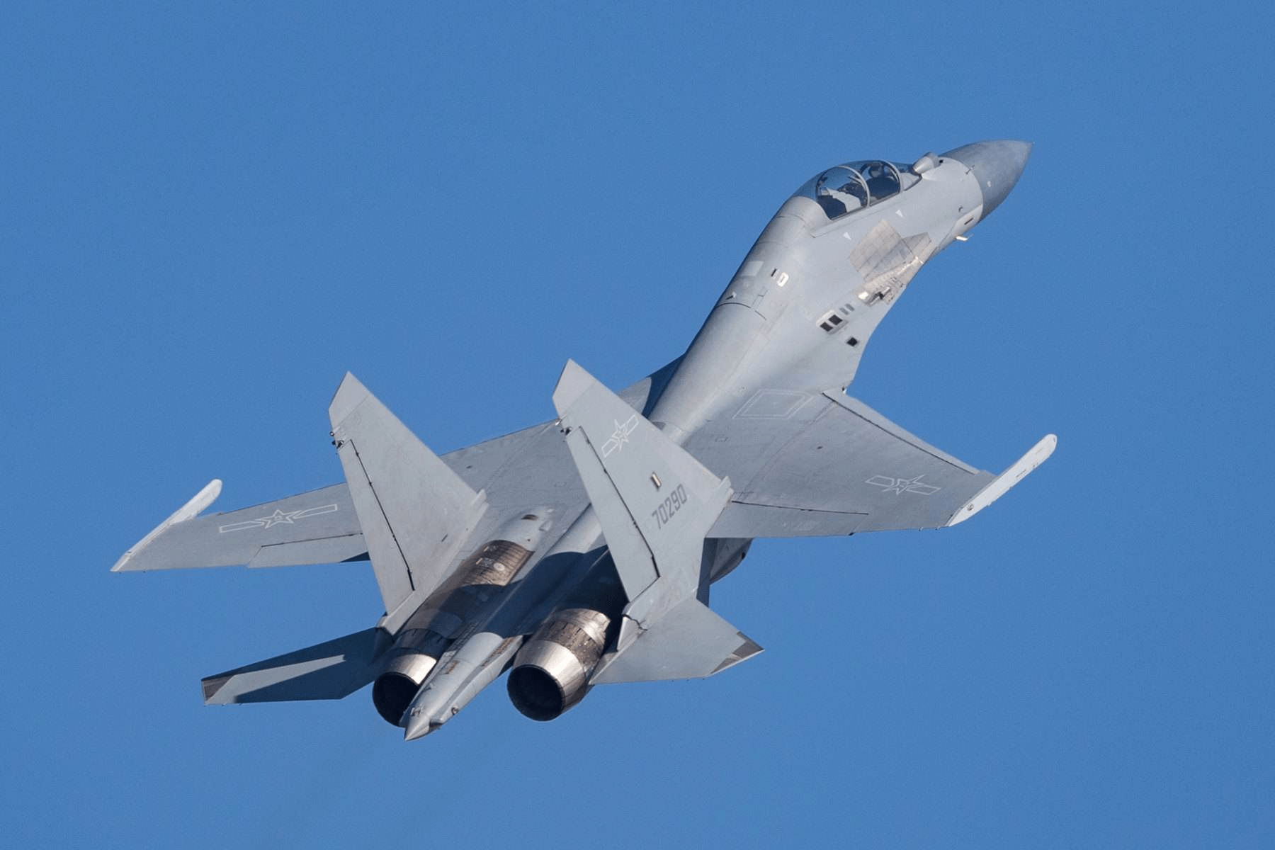 殲16戰(zhàn)斗機高清大圖，揭示中國空中力量的尖端利器，殲16戰(zhàn)斗機高清大圖，中國尖端空中力量的象征