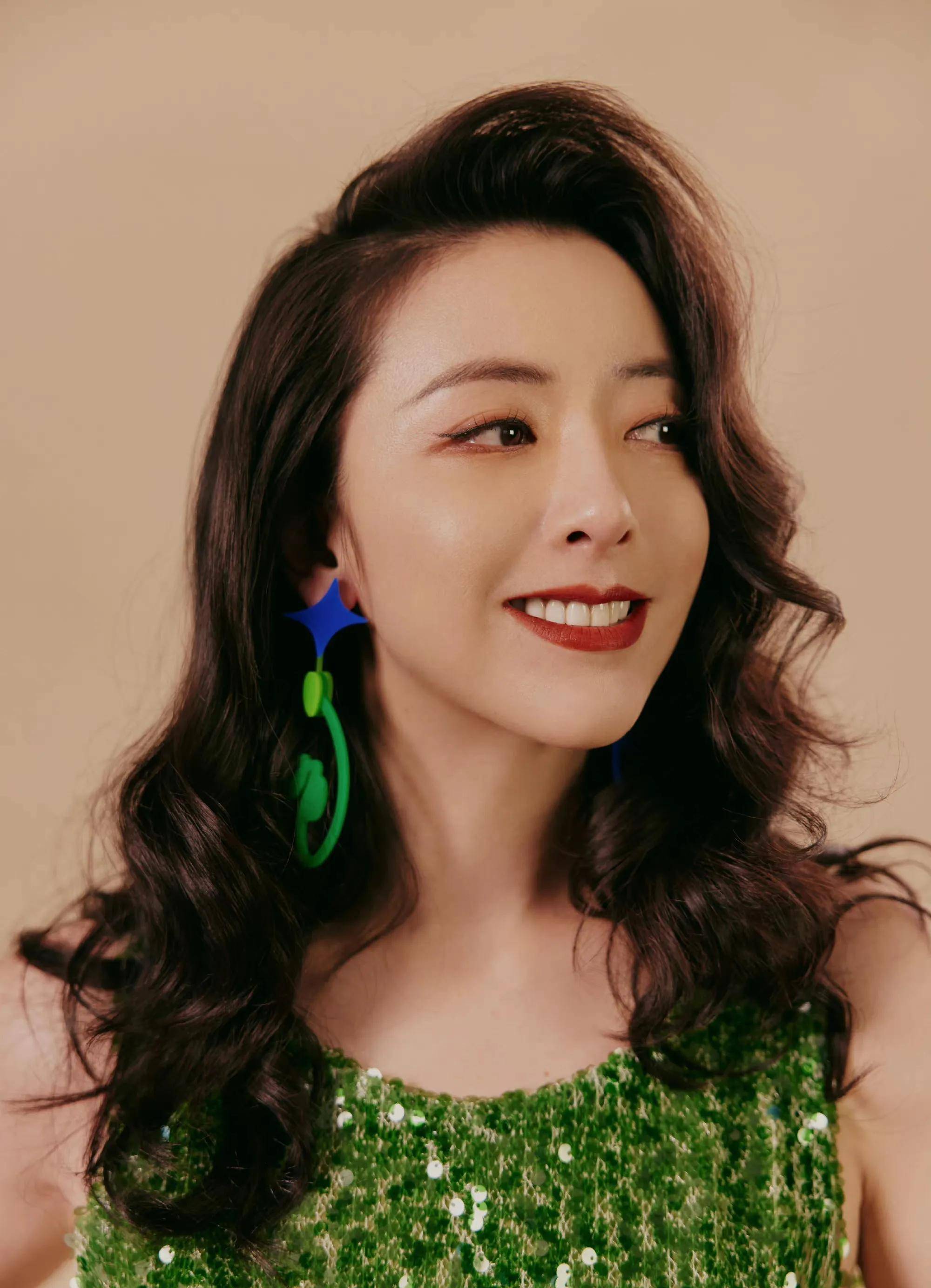 演員黃小蕾的個人資料，黃小蕾個人資料簡介