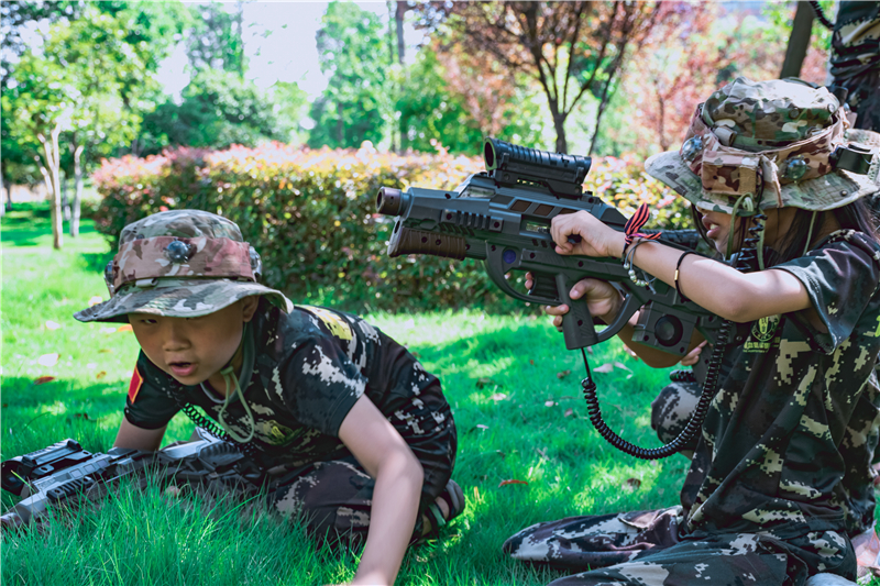 軍事夏令營，培養(yǎng)青少年軍事素養(yǎng)與團隊協(xié)作能力的獨特體驗，軍事夏令營，鍛造青少年軍事素養(yǎng)與團隊協(xié)作能力的獨特平臺