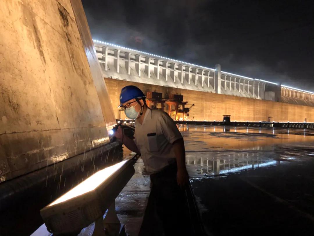 長江電力股票股，投資潛力與市場(chǎng)前景分析，長江電力股票投資潛力與市場(chǎng)前景深度解析