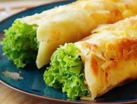 小洞想吃火腿腸喝熱牛奶，探索美食背后的故事與體驗(yàn)，美食之旅，探索火腿腸與熱牛奶背后的故事與體驗(yàn)，小洞的美食探索之旅