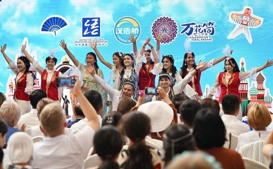 新澳門正版免費(fèi)資料查詢方法與技巧，澳門正版免費(fèi)資料查詢方法與技巧解析