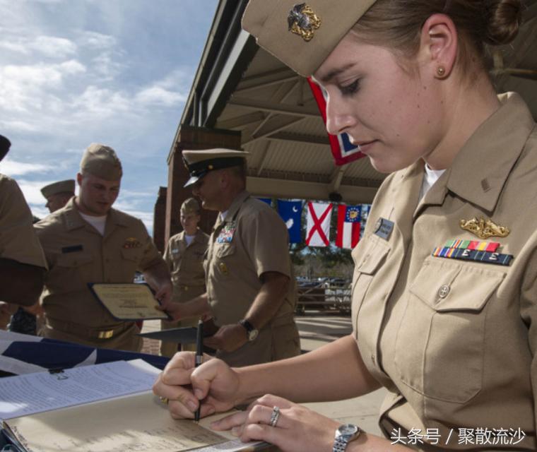 美國海軍力量之傲，11艘航母無人敢攔，美國海軍力量之傲，11艘航母展現(xiàn)無人敢擋之威