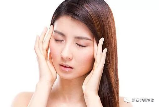 狂躁癥發(fā)作的三大癥狀及應(yīng)對之策，狂躁癥發(fā)作三大癥狀與應(yīng)對策略