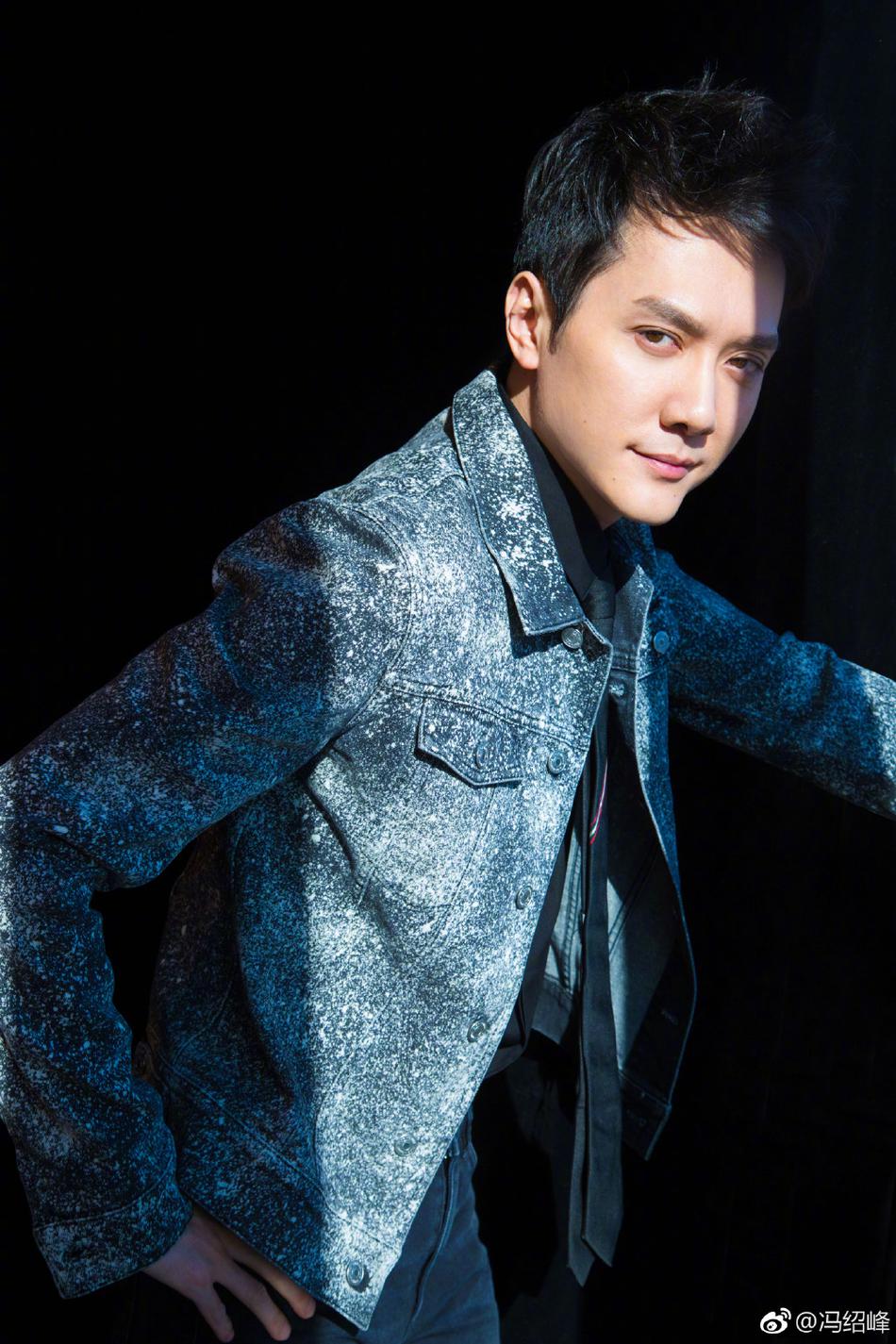 馮紹峰百科，一位才華橫溢的演員，馮紹峰，才華橫溢的演員百科